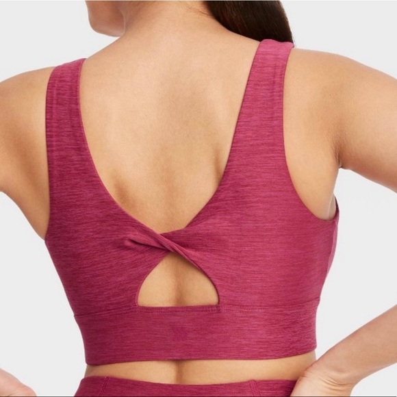 All in Motion Longline Twist Back Women’s Sports Bra - Picture 3 of 7